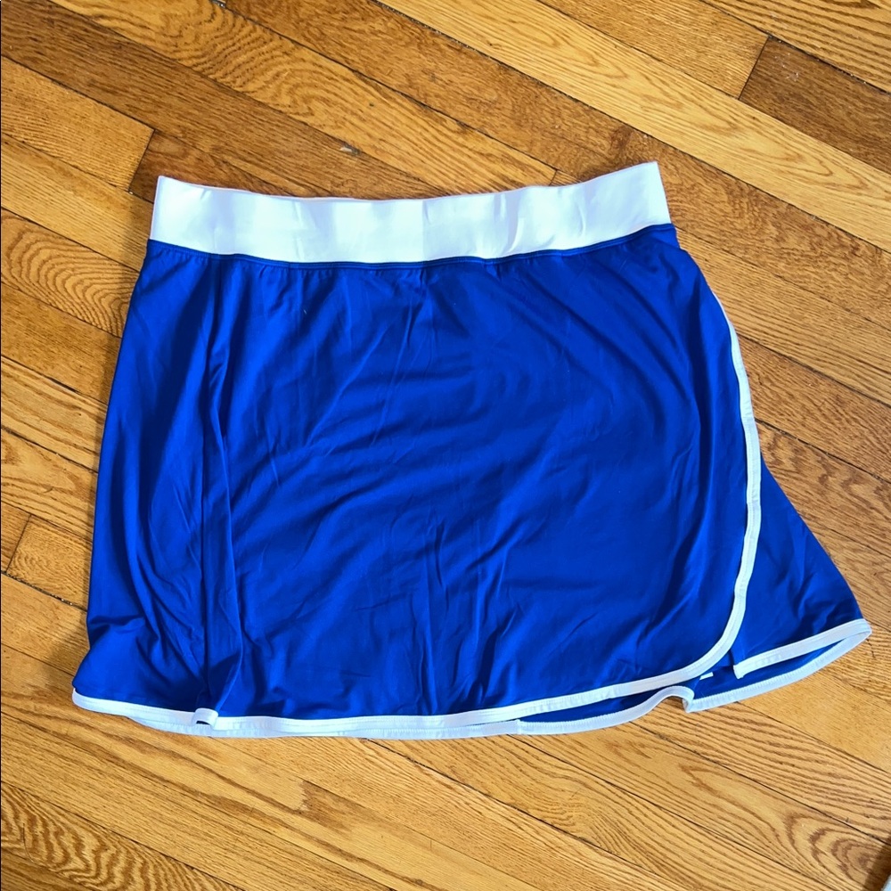 Cuddl Duds Blue and White Skort